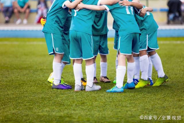 日本轮奸犯踢世界杯引众怒 日足协沉默+裁剪大合影